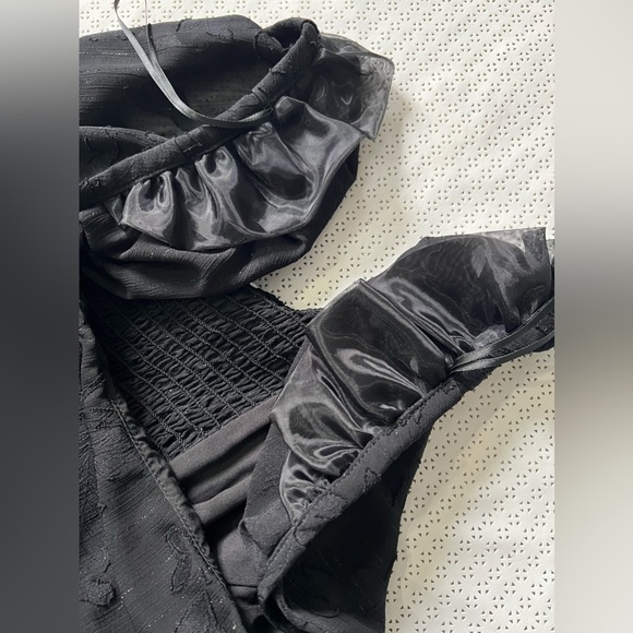 ASTR the Label Tonina Square Neck Puff Sleeve Top S - Picture 14 of 14